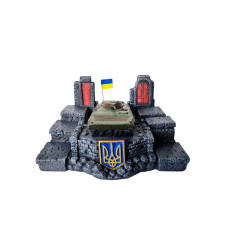 Сувенір патріотичний штоф підставка "Український БМП-1" №2 гіпс, подарунковий міні-бар