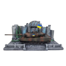 Сувенір патріотичний штоф підставка "Leopard 2А6" №5 (П5) гіпс, подарунковий міні-бар