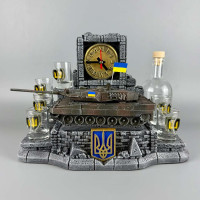 Сувенір патріотичний штоф підставка "Leopard 2А6" (П3) гіпс, подарунок преміум